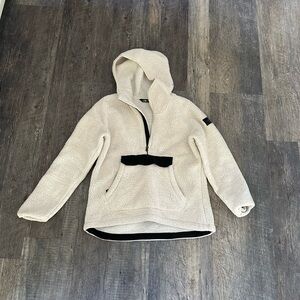 The North Face Women’s Sherpa Fleece Hoodie - Size M
Used